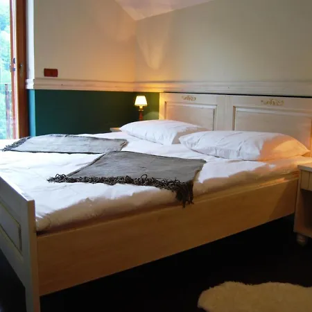 팜스테이 Turisticna Kmetija Weiss *