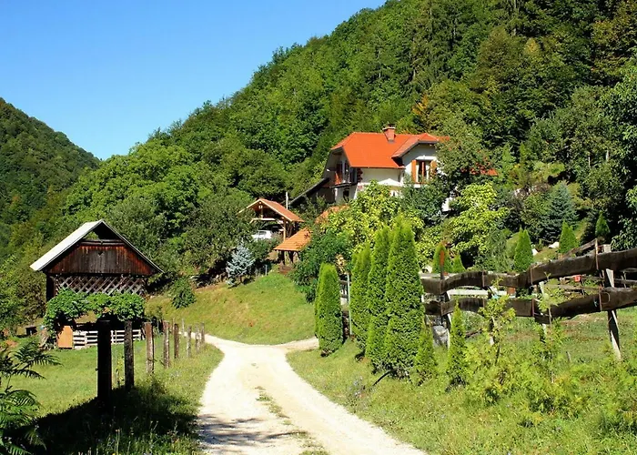 Turisticna Kmetija Weiss Smještaj na farmi Miklavz pri Taboru